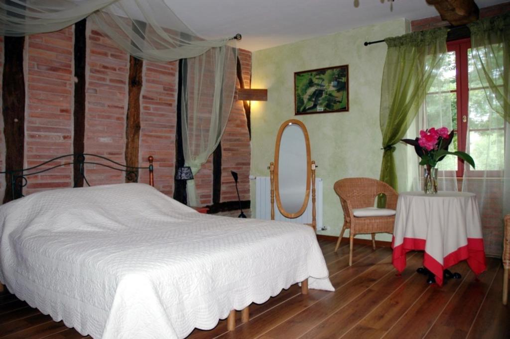 Saint-Thomas  Chambres D'Hotes Les Douves الغرفة الصورة